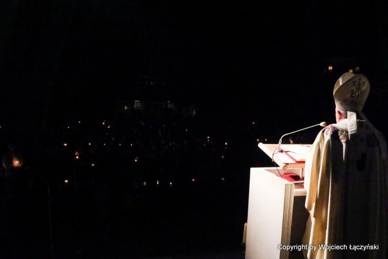 kardynał nycz, kościół, wierni, ludzie