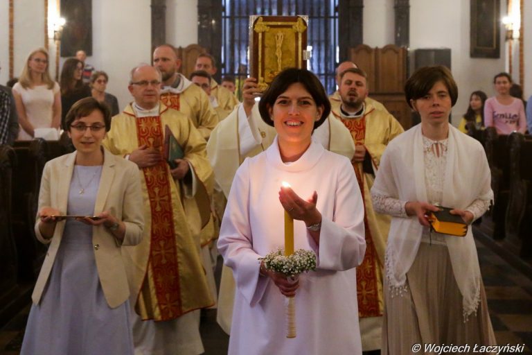 dziewice konsekrowane