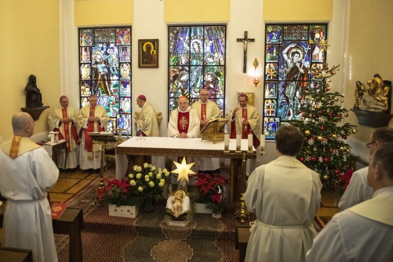 70-lecie poświęcenia siedziby arcybiskupów warszawskich, kaplica, kard. Kazimierz Nycz