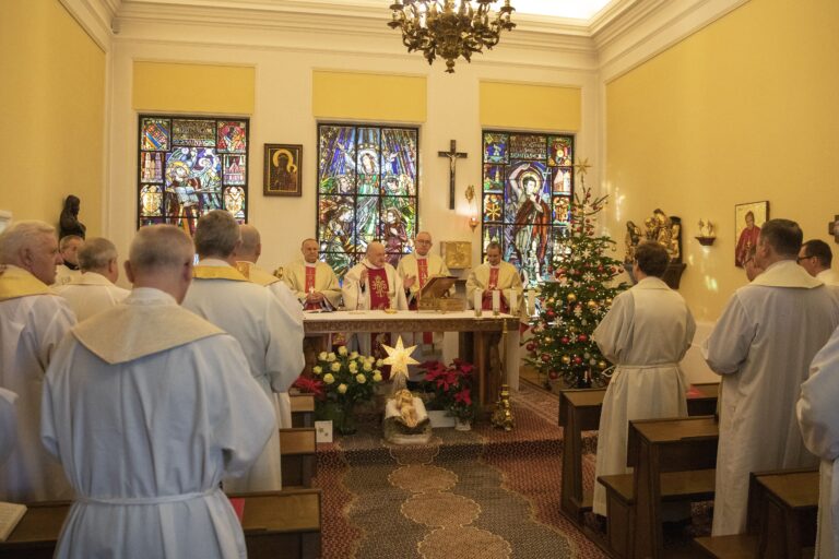 70-lecie poświęcenia siedziby arcybiskupów warszawskich, kaplica, kard. Kazimierz Nycz
