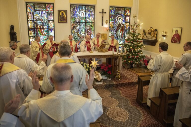 70-lecie poświęcenia siedziby arcybiskupów warszawskich, kaplica, kard. Kazimierz Nycz