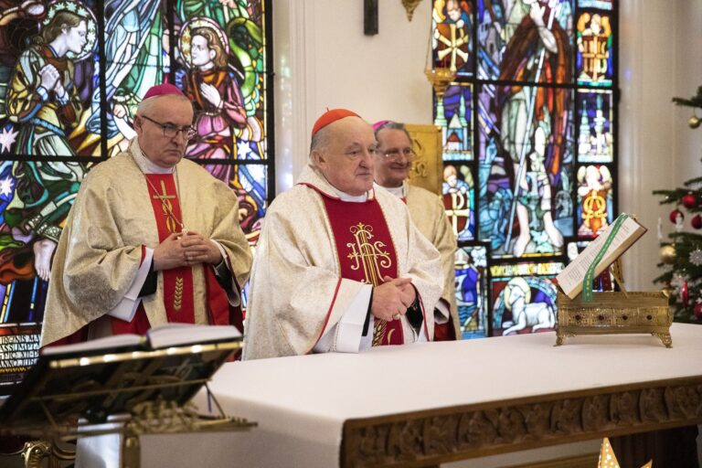 70-lecie poświęcenia siedziby arcybiskupów warszawskich, kaplica, kard. Kazimierz Nycz