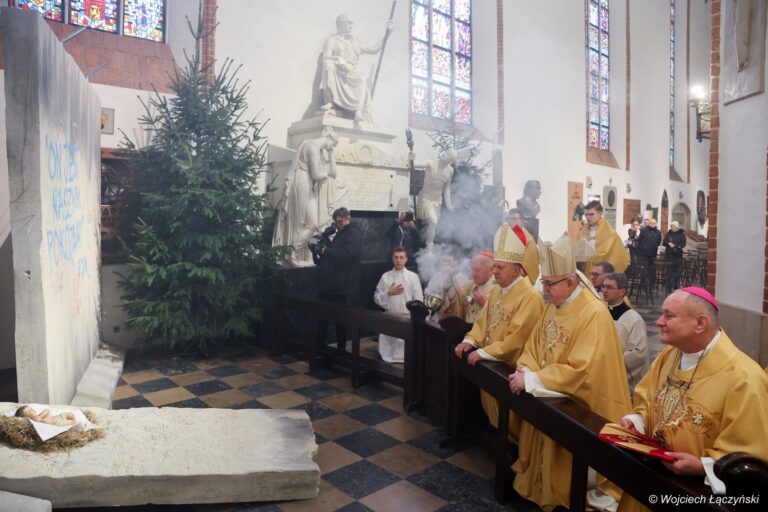 04-0S1A4903 – kopia