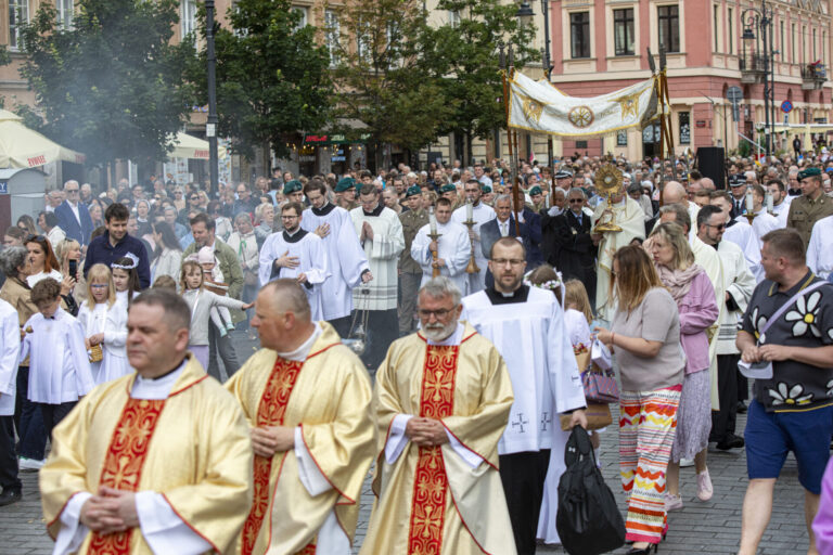 Procesja_tg_60